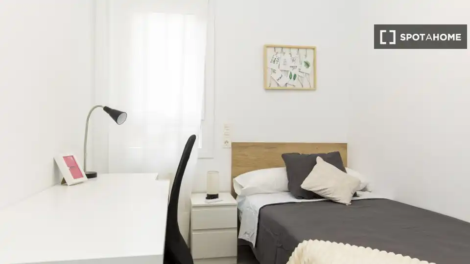 Room in Zaragoza, Zaragoza