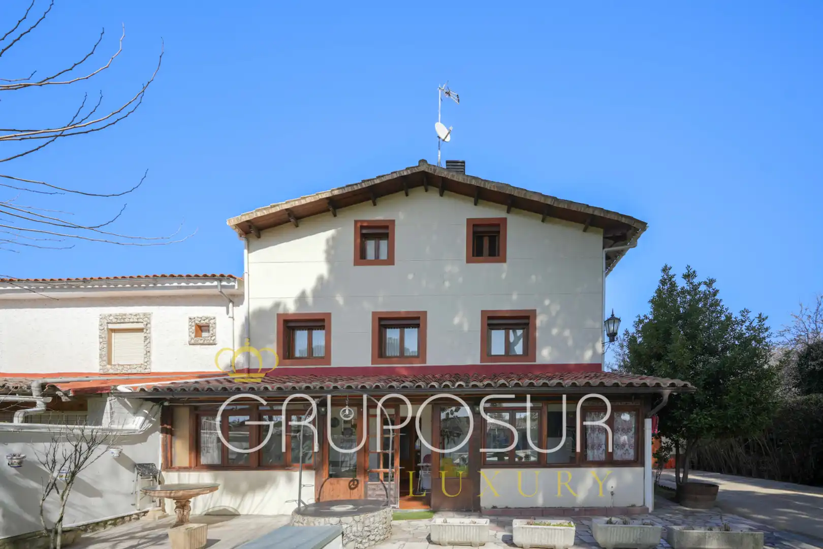 Vista exterior de Casa adosada en venda en Valladolid amb Calefacció, Jardí privat i Parquet