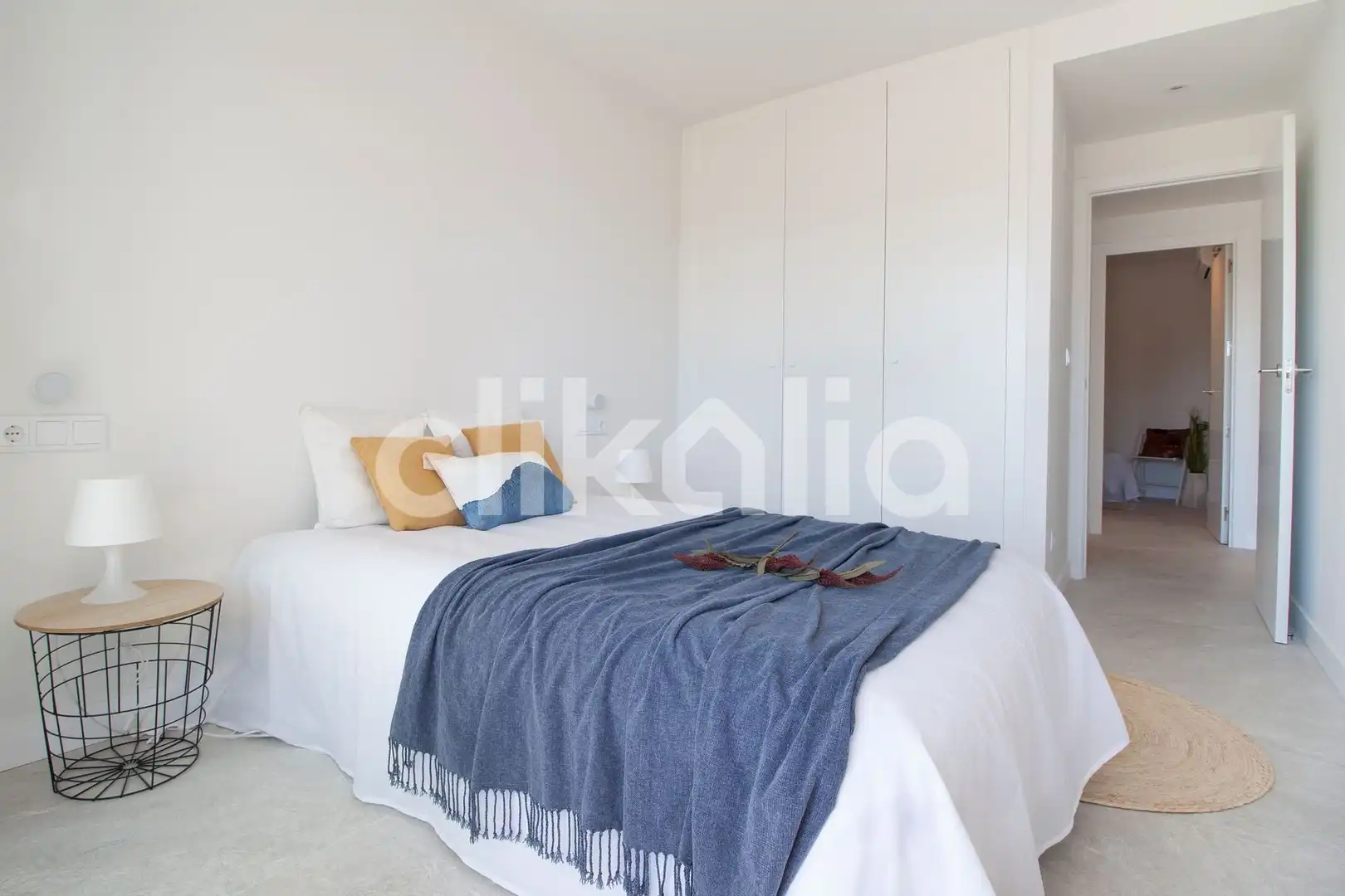 Dormitori de Pis en venda en Marbella amb Aire condicionat, Terrassa i Piscina
