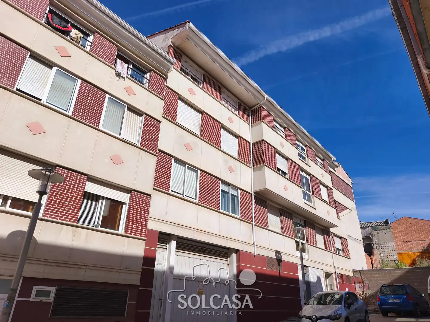 Vista exterior de Pis en venda en Cistérniga amb Calefacció, Moblat i Forn