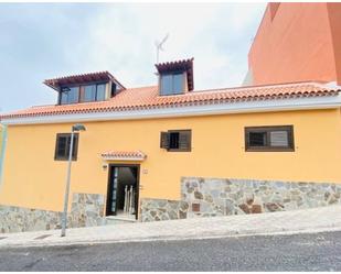 Vista exterior de Casa o xalet en venda en Icod de los Vinos amb Terrassa i Moblat