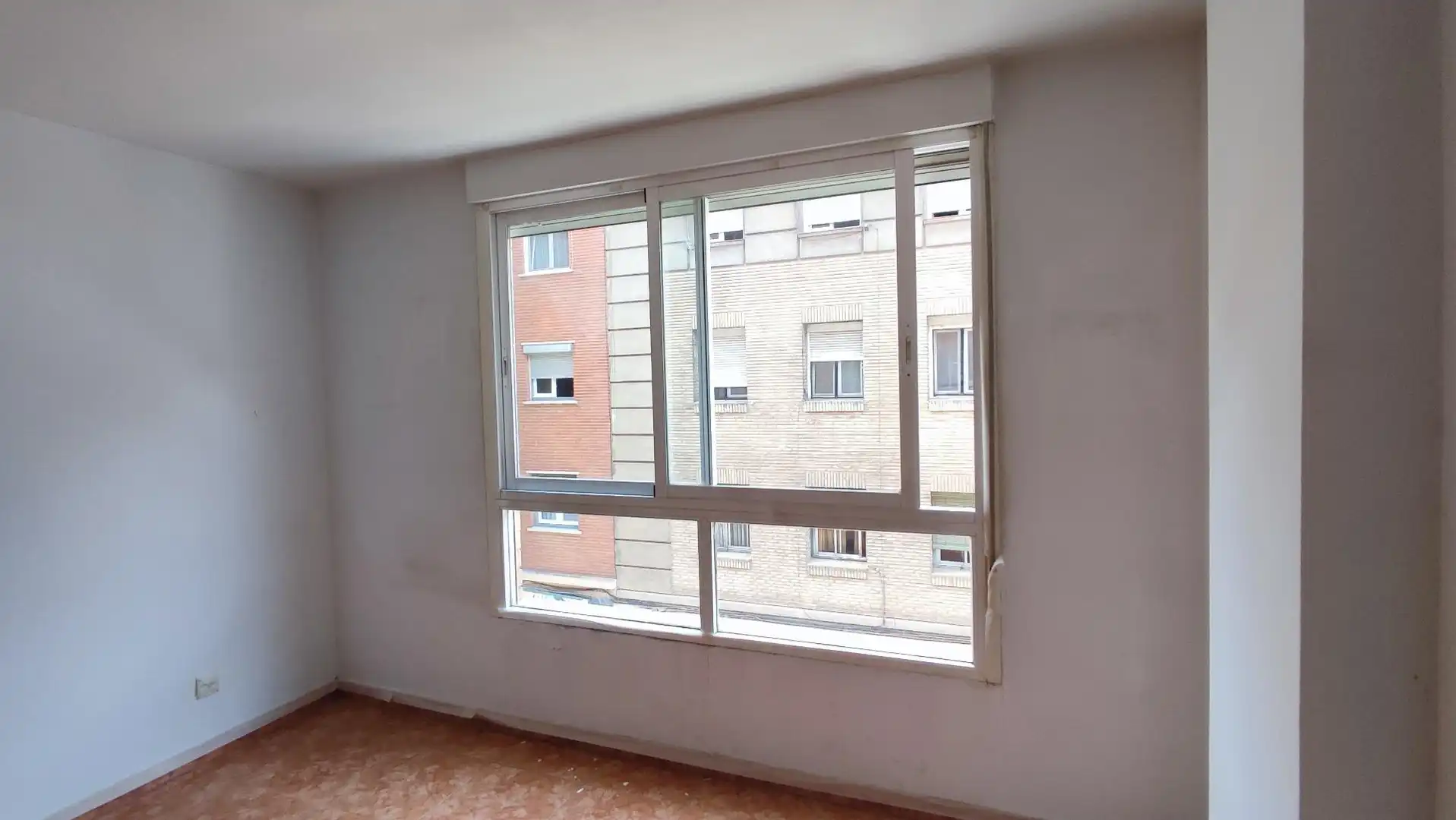 Bedroom of Flat for sale in Zaragoza  with Heating