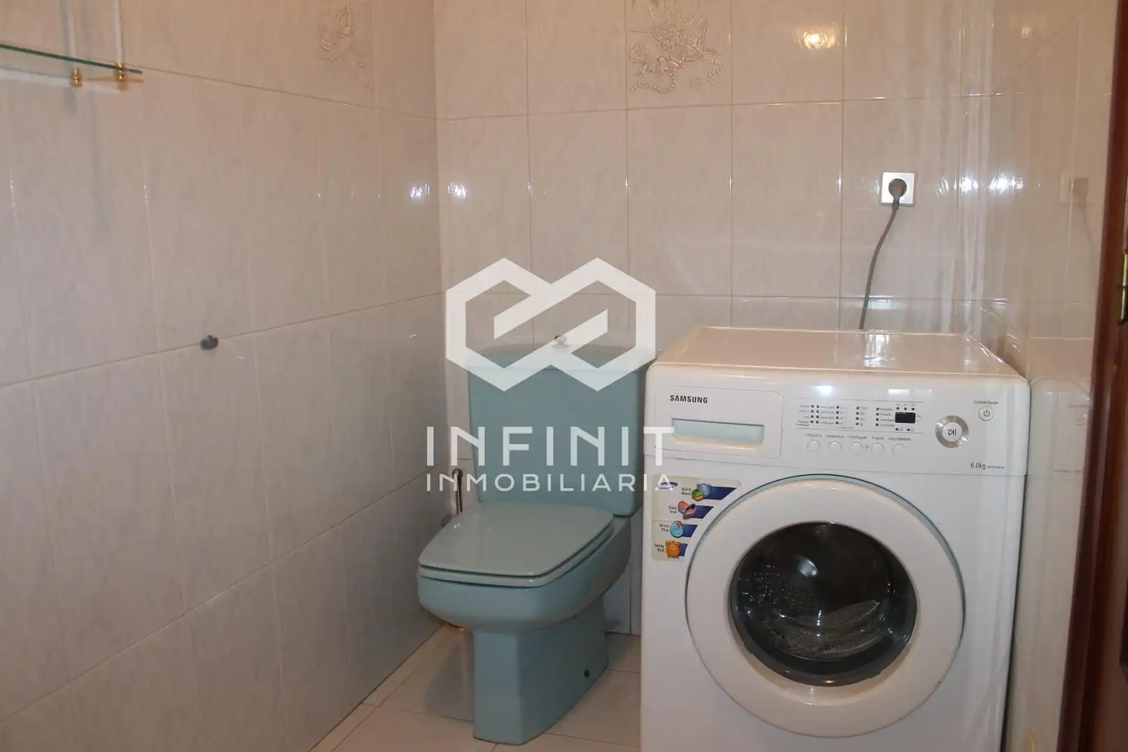 Bathroom of Flat for sale in Noreña  with Heating
