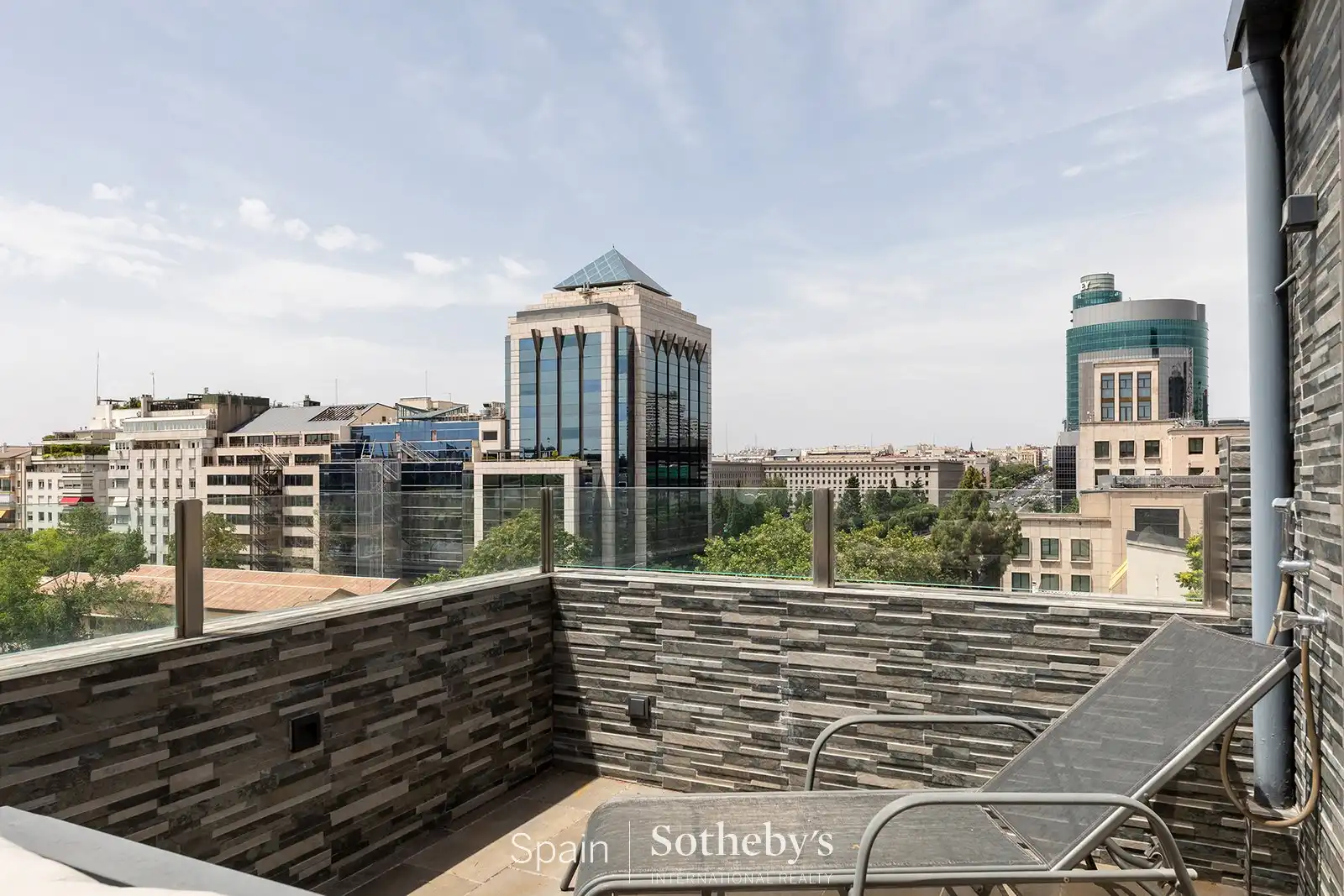 Terrassa de Àtic en venda en Madrid amb Aire condicionat, Calefacció i Jardí privat