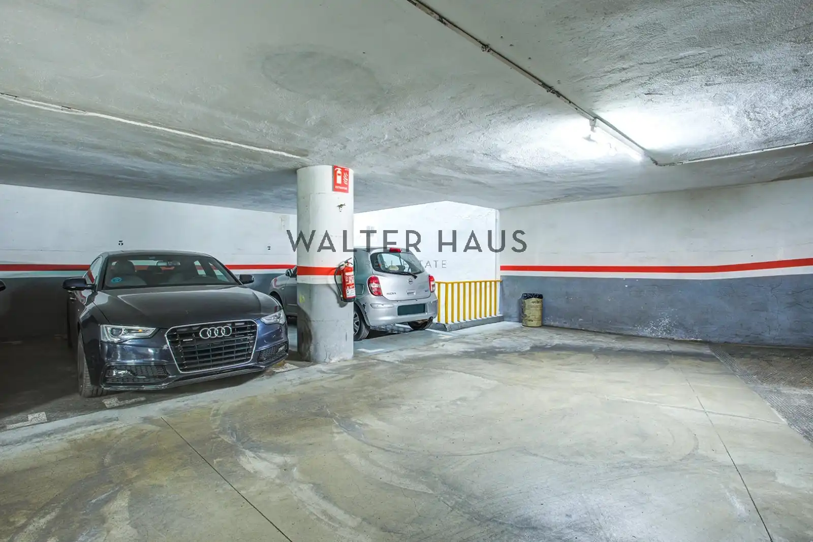 Parking de Piso en venta en Barcelona con Aire acondicionado y Balcón
