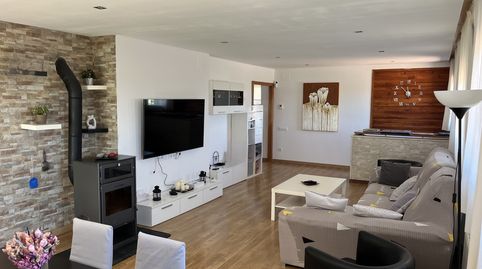 Preciosa casa, muy luminosa: salón-comedor, cocina, 5 habitaciones, 5 baños, terrazas, PK y Jardín., imagen 3