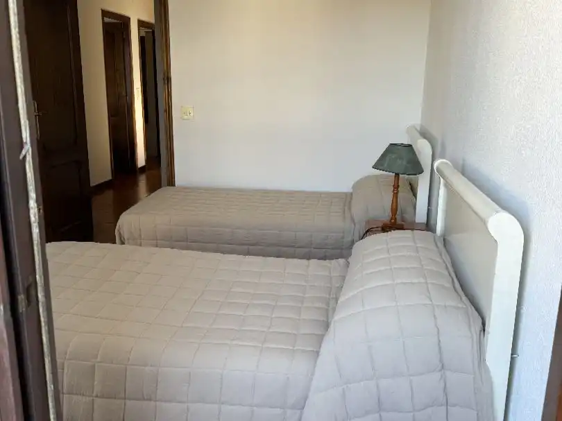 Schlafzimmer von Wohnung zum Verkauf in Ourense Capital  mit Balkon
