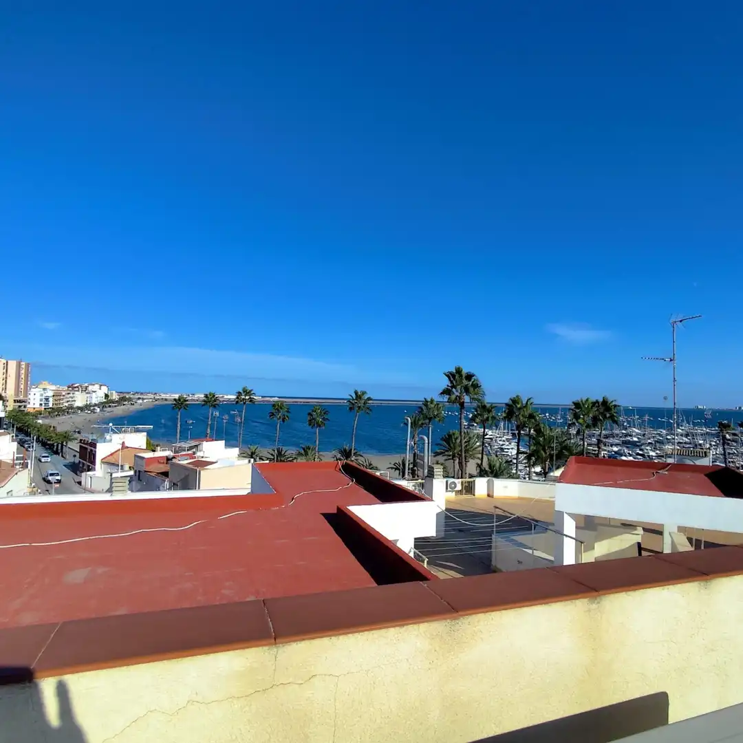 Vista exterior de Ático en venta en San Pedro del Pinatar con Calefacción, Terraza y Trastero