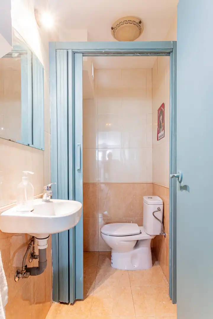 Bathroom of Commercial properties for sale in Tres Cantos