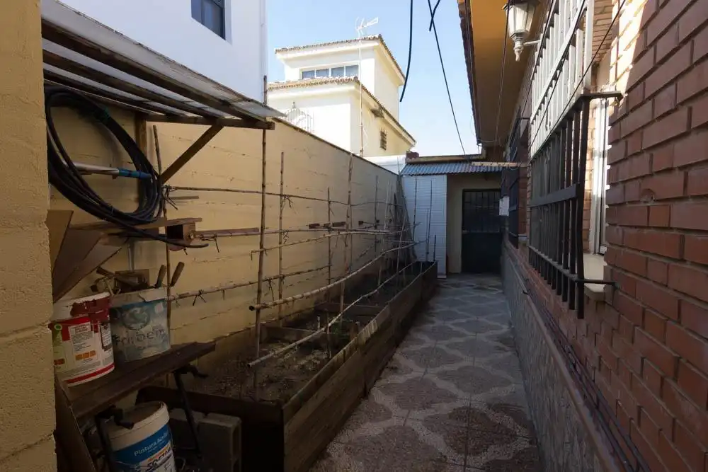 Vista exterior de Casa o xalet en venda en El Puerto de Santa María amb Aire condicionat