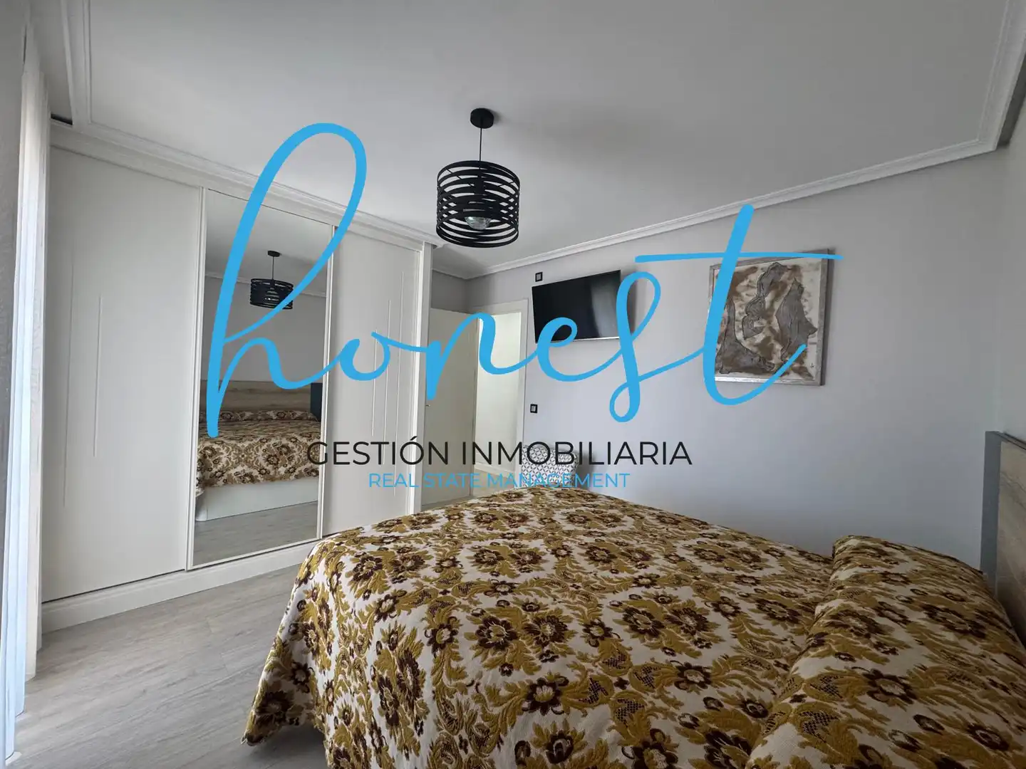 Habitación de Piso en venta en Torremolinos con Aire acondicionado, Terraza y Amueblado