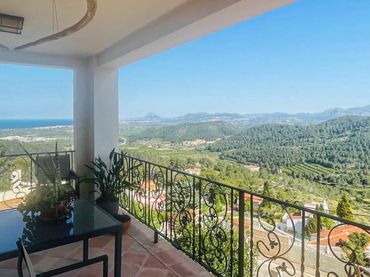 Villa con piscina in vendita a Oliva pueblo