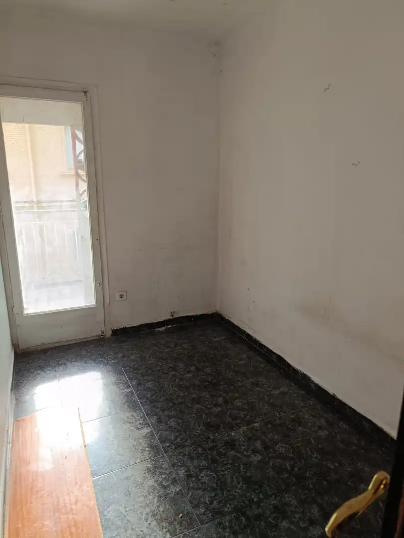 Piso en venta en Carrer d'Antoni de Gimbernat, 19, Estació del Nord