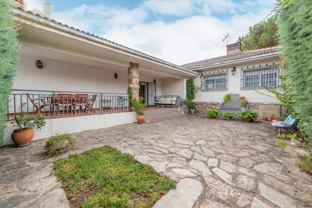 Jardí de Casa o xalet en venda en Moralzarzal amb Calefacció, Jardí privat i Terrassa