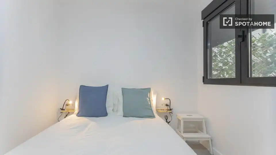 Habitación de Piso de alquiler en Valencia con Aire acondicionado, Calefacción y Amueblado