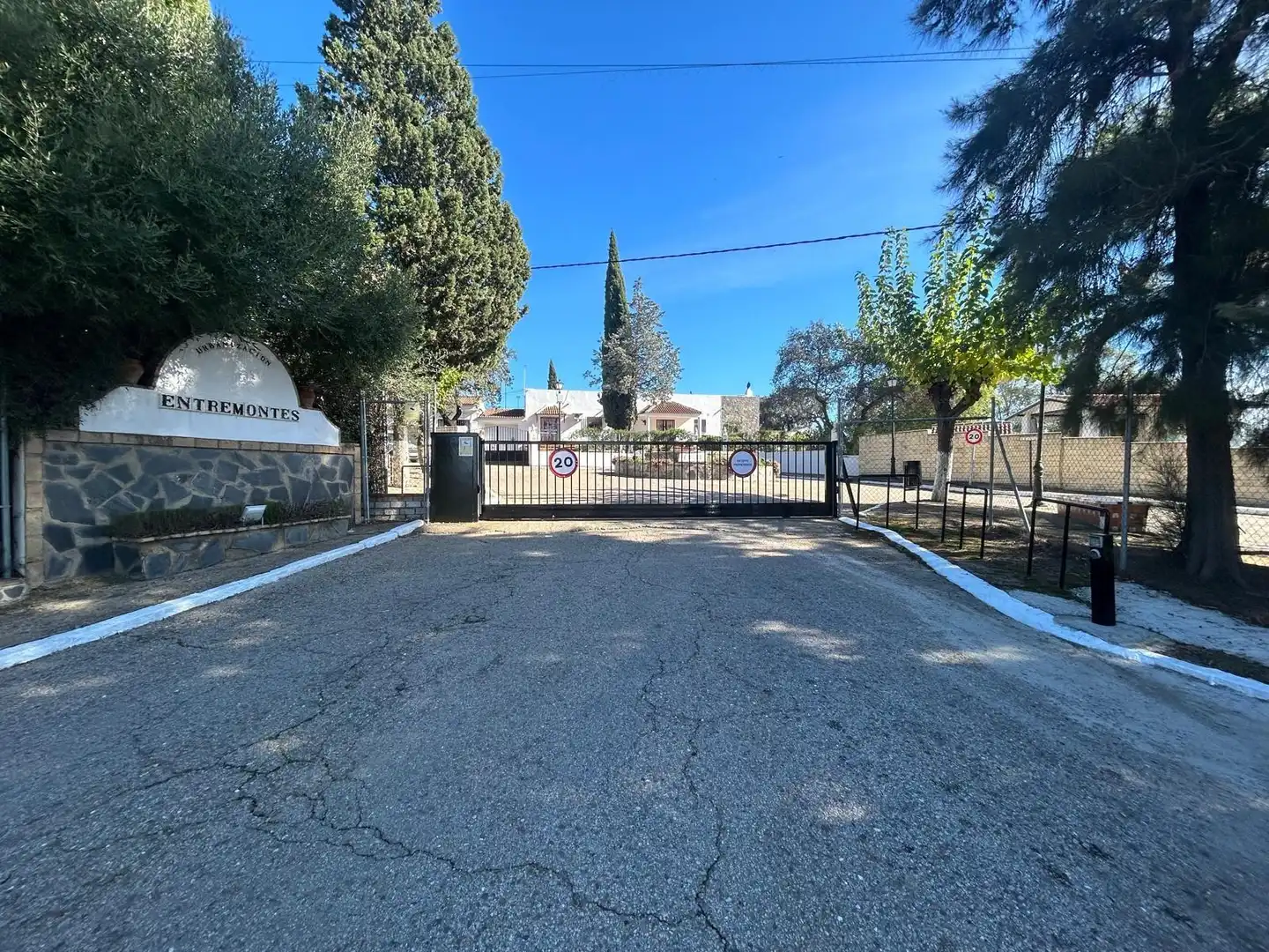 Residential land for sale in Guillena pueblo, imagen 2