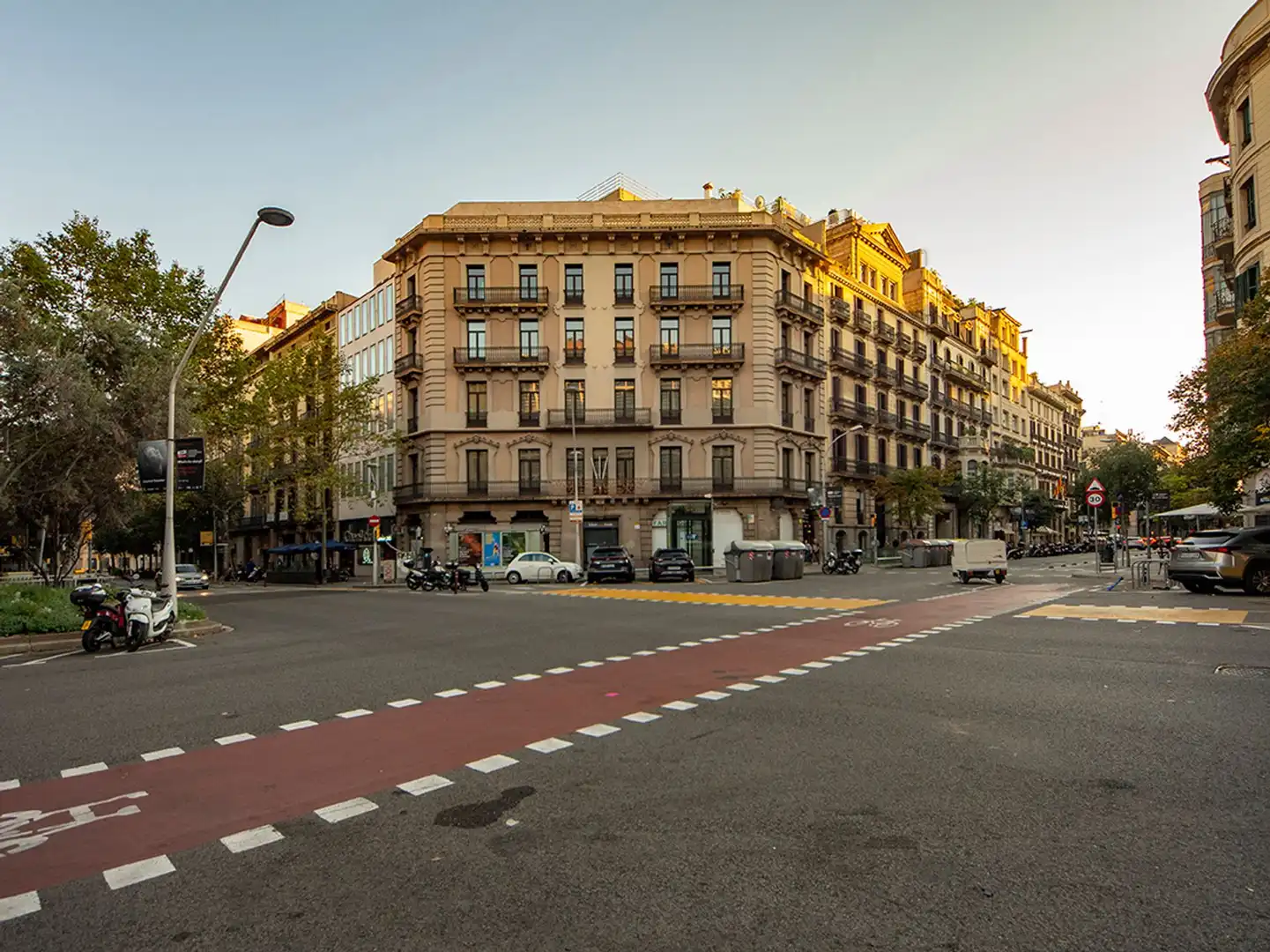 Ufficio con terrazza in affitto a Carrer de la Diputació, imagen 16