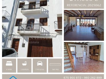 Casa amb balcó en venda a Plaza Castillo