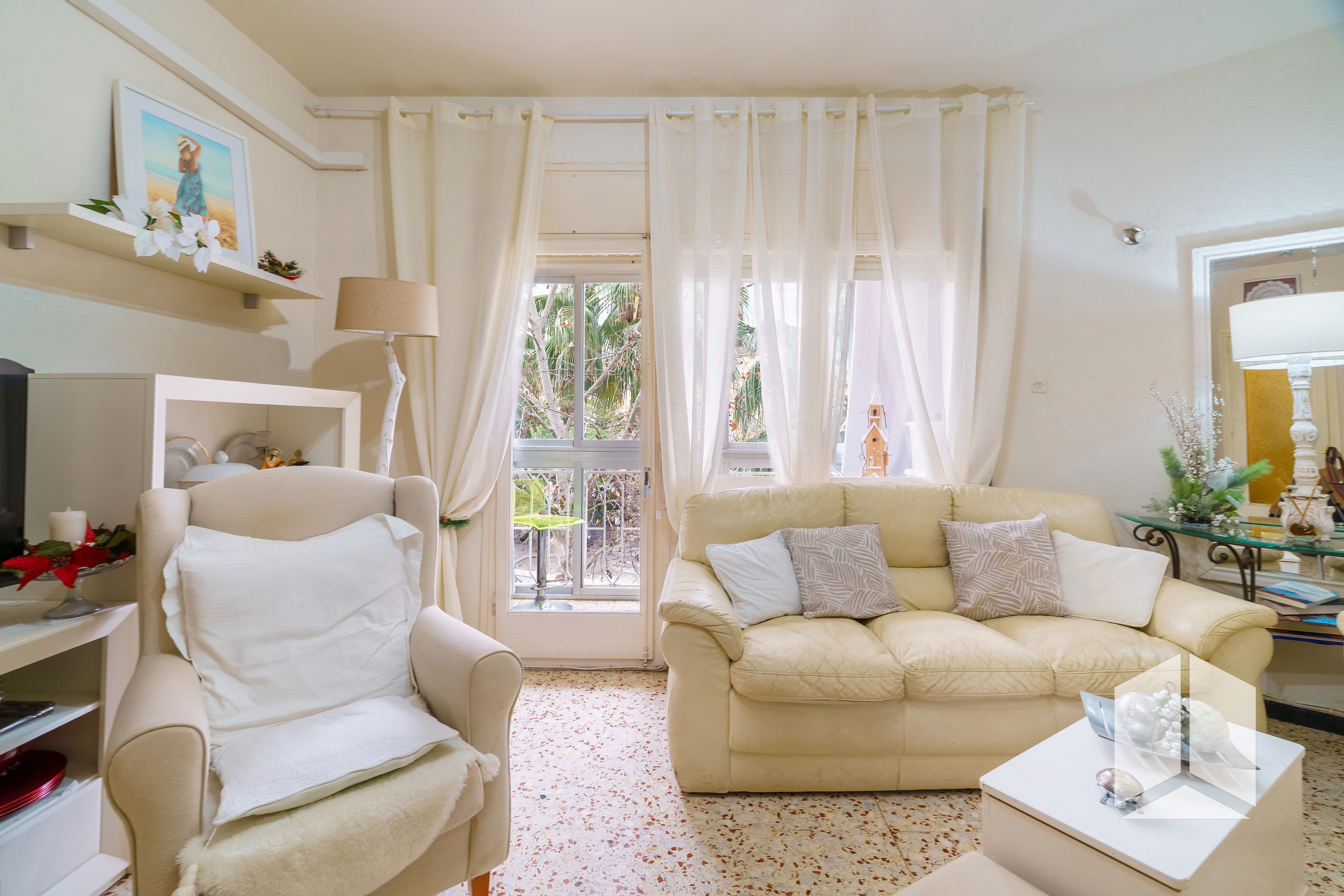 Living room of Flat for sale in Castelldefels  with Heating and Balcony