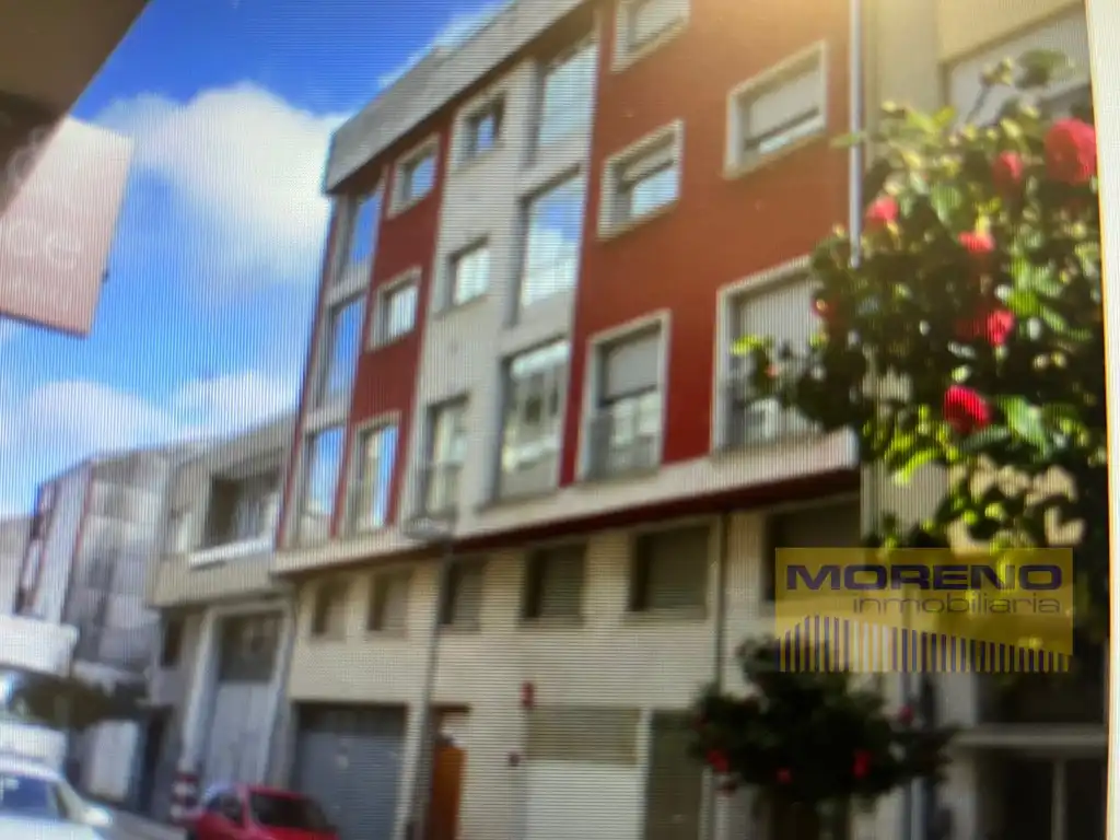 Locale commerciale in vendita a Sarria