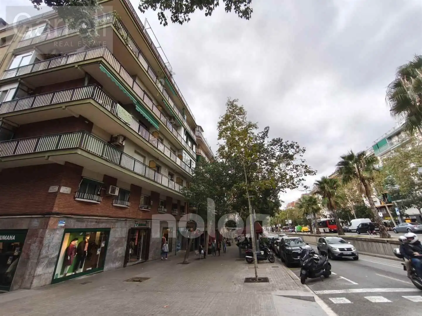 Vista exterior de Piso en venta en Barcelona con Terraza