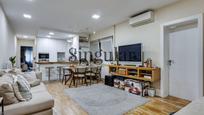 Living room of Flat for sale in  Barcelona Capital  with Air Conditioner, Heating and Balcony