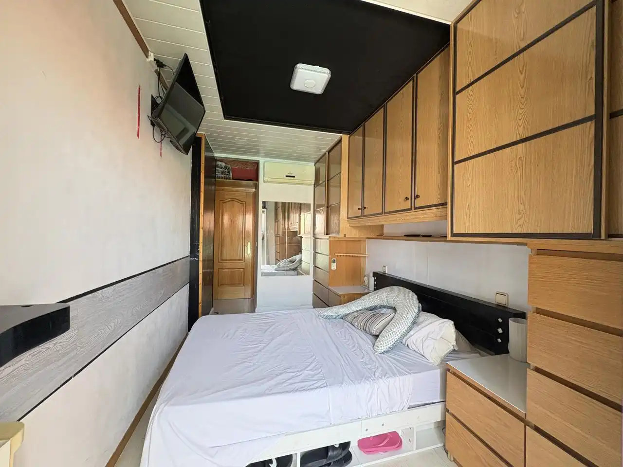 Bedroom of Flat for rent in Madrid  with Heating, Terrace and Furnished