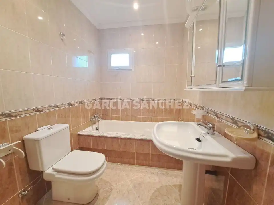 Appartamento con ascensore in vendita a Calle Cimadevila, imagen 6
