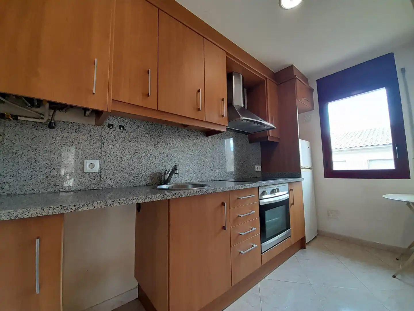Cocina de Piso en venta en Olot con Calefacción, Trastero y Balcón