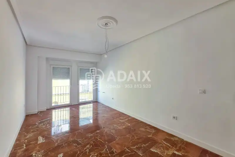 Schlafzimmer von Wohnung zum Verkauf in Úbeda mit Balkon