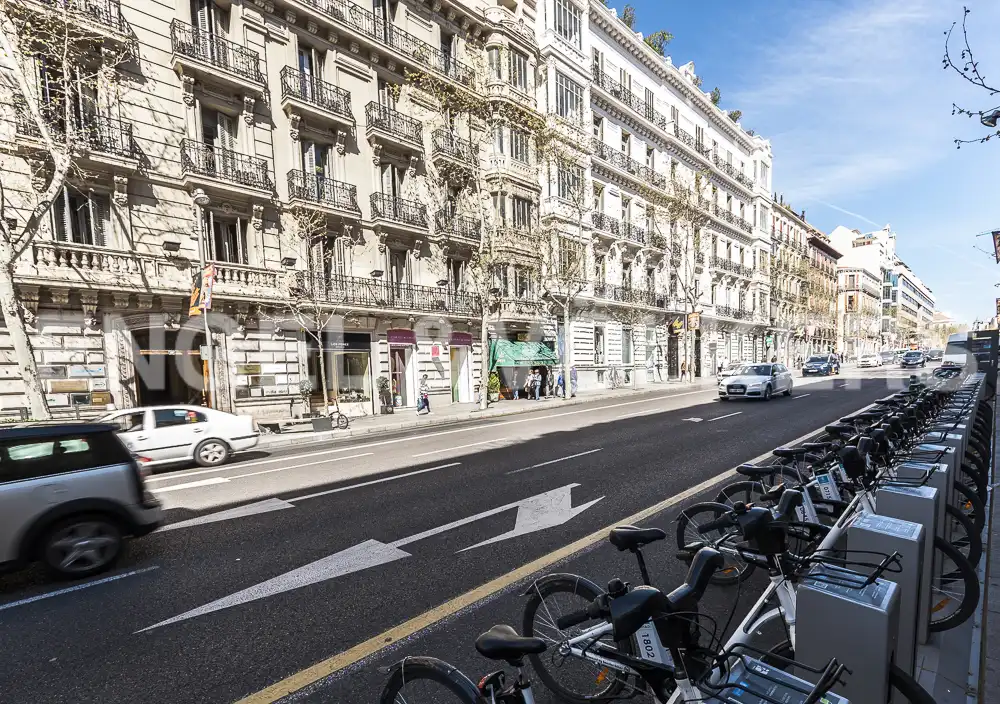 Vista exterior de Pis de lloguer en Madrid amb Calefacció