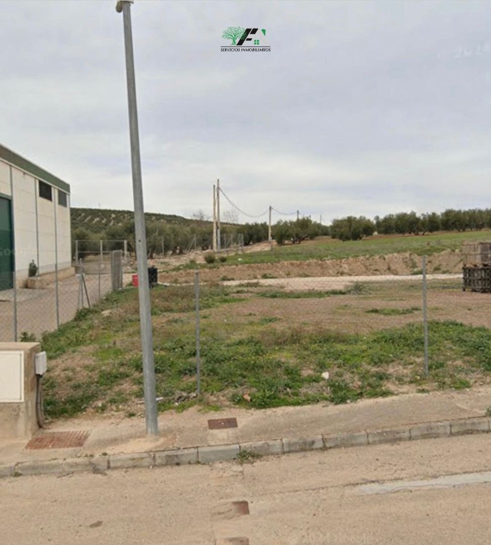 Terreny industrial en venda en Begíjar