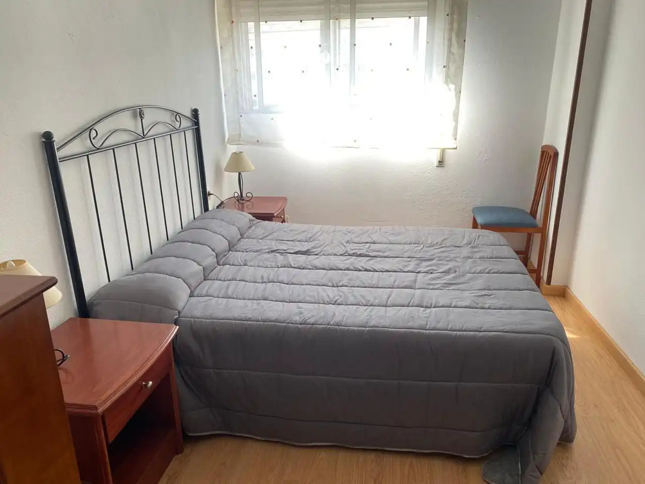 Habitación de Piso de alquiler en Santiago de Compostela  con Amueblado