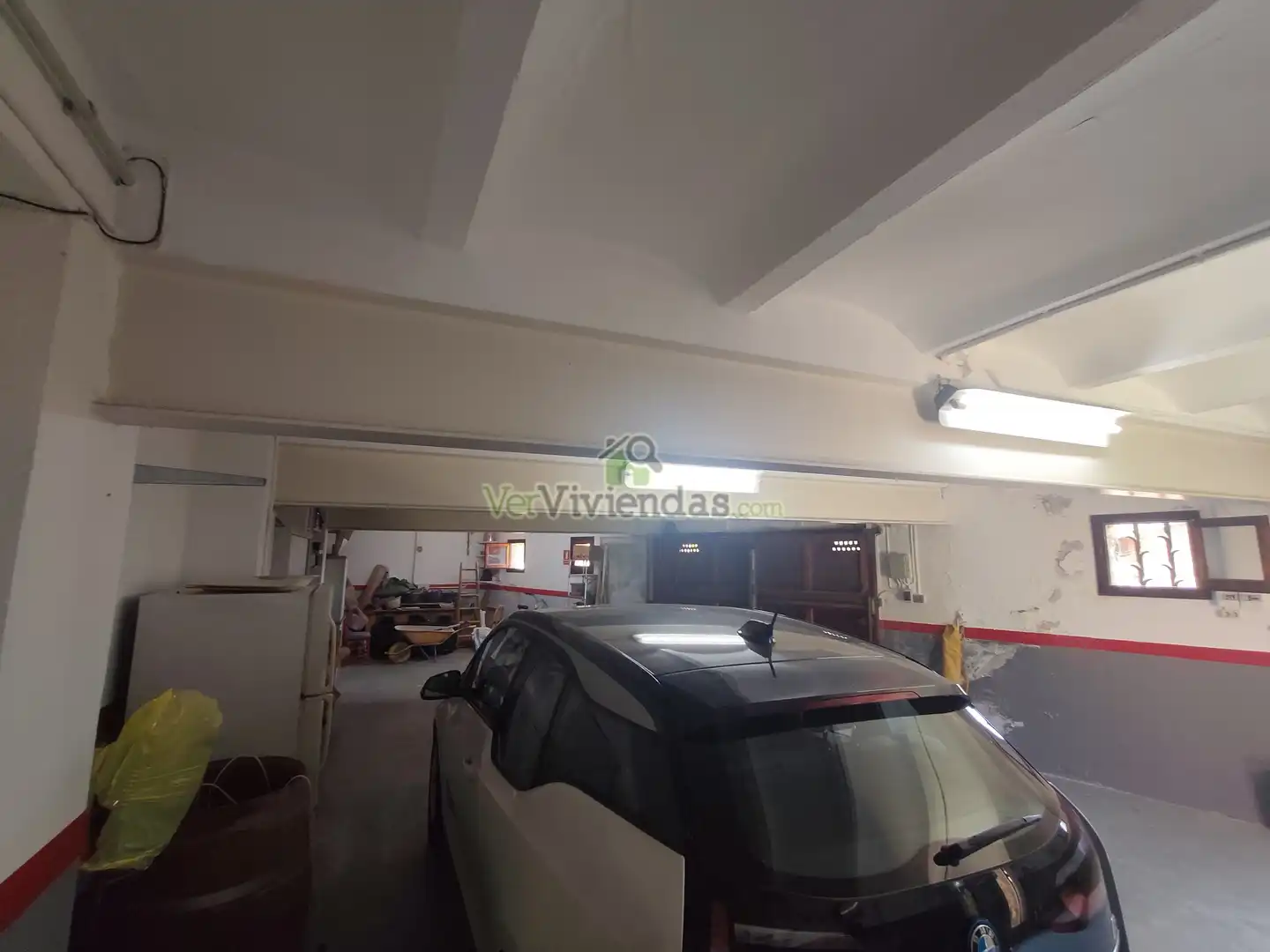 Aparcament de Casa o xalet en venda en Castellar del Vallès amb Calefacció, Jardí privat i Parquet