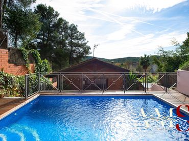 House with pool for sale in Calle RASCLER