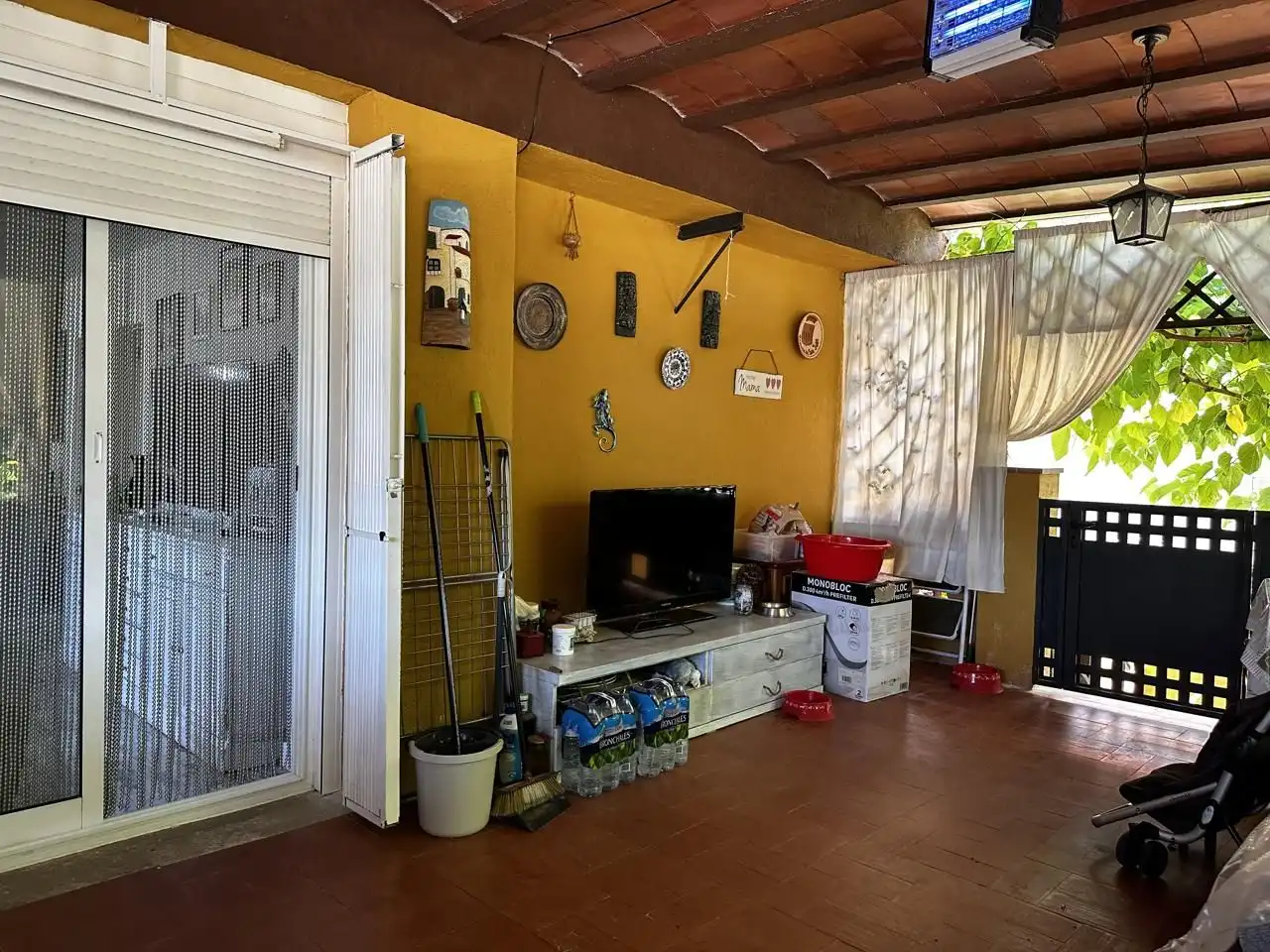 Living room of Houses for sale in El Catllar   with Private garden, Terrace and Storage room