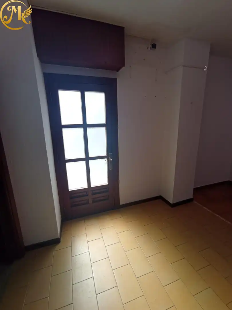 Commercial properties for rent in Santander