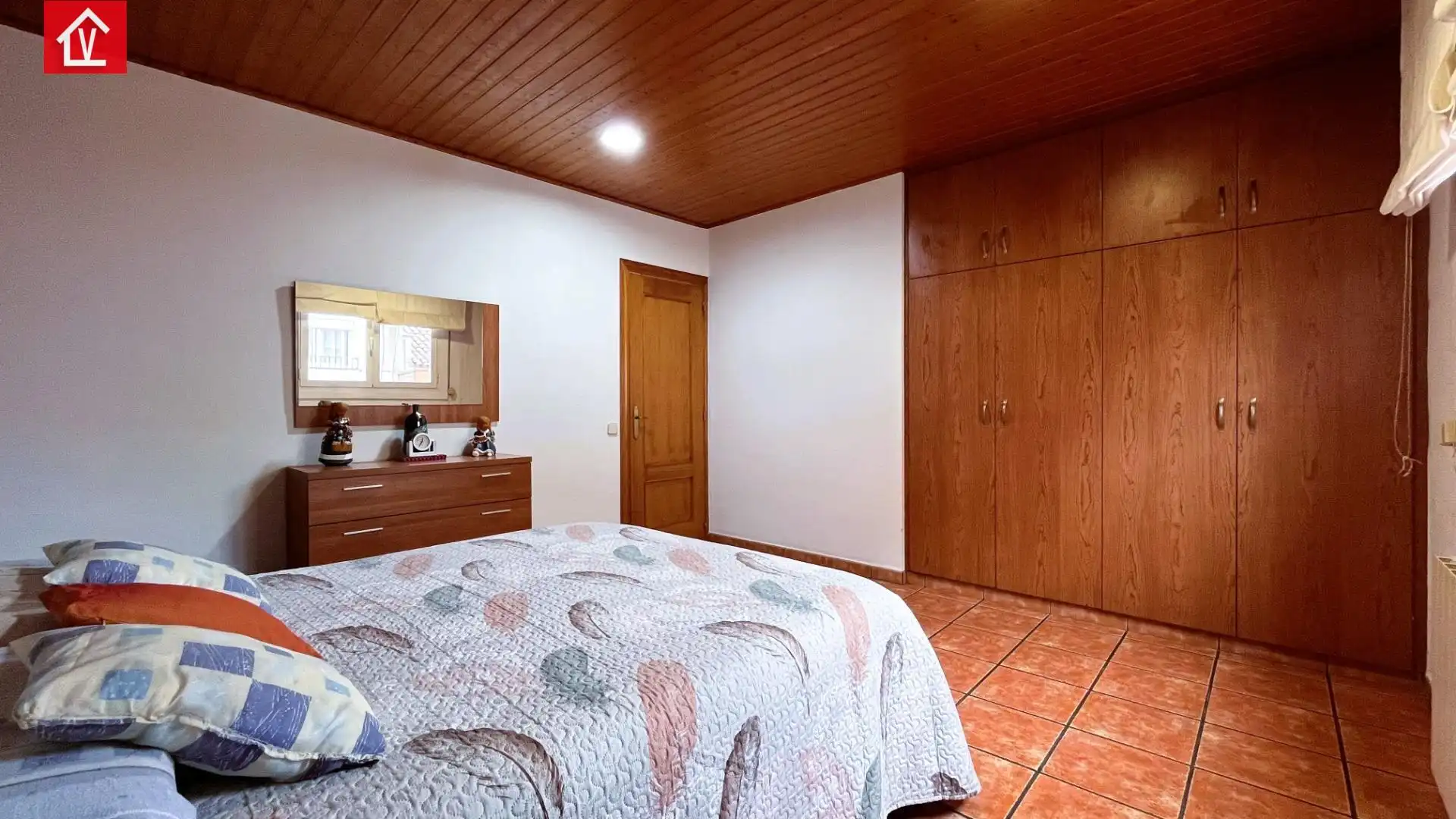 Habitación de Piso en venta en Sabadell con Aire acondicionado, Calefacción y Terraza