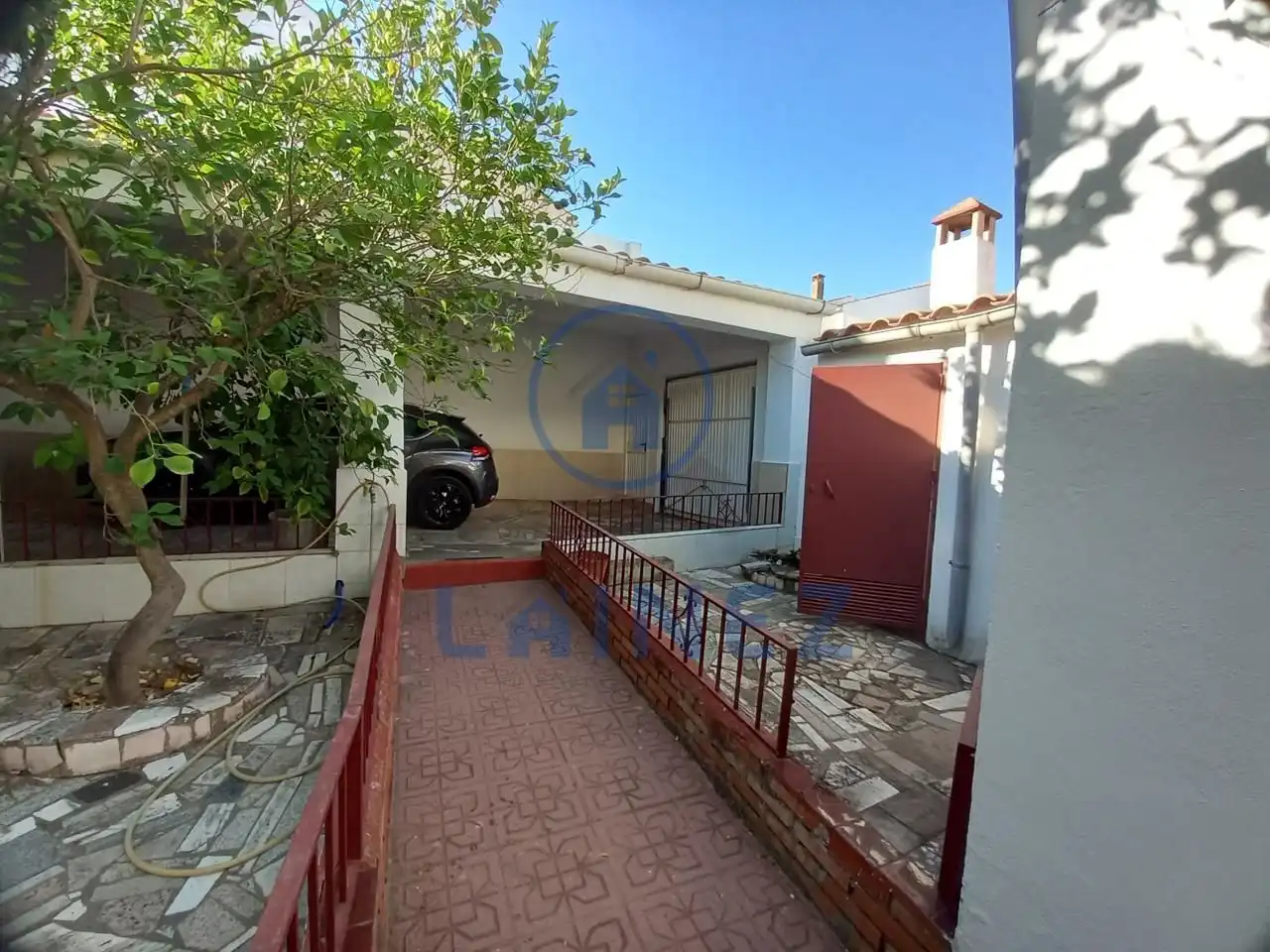 Vista exterior de Casa o xalet en venda en Puebla de Sancho Pérez amb Jardí privat, Terrassa i Traster