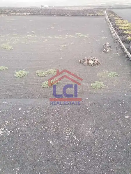 Terreno en venta en Yaiza