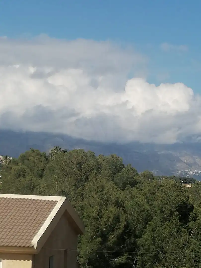 Vista exterior de Casa o xalet en venda en La Nucia amb Aire condicionat, Calefacció i Terrassa