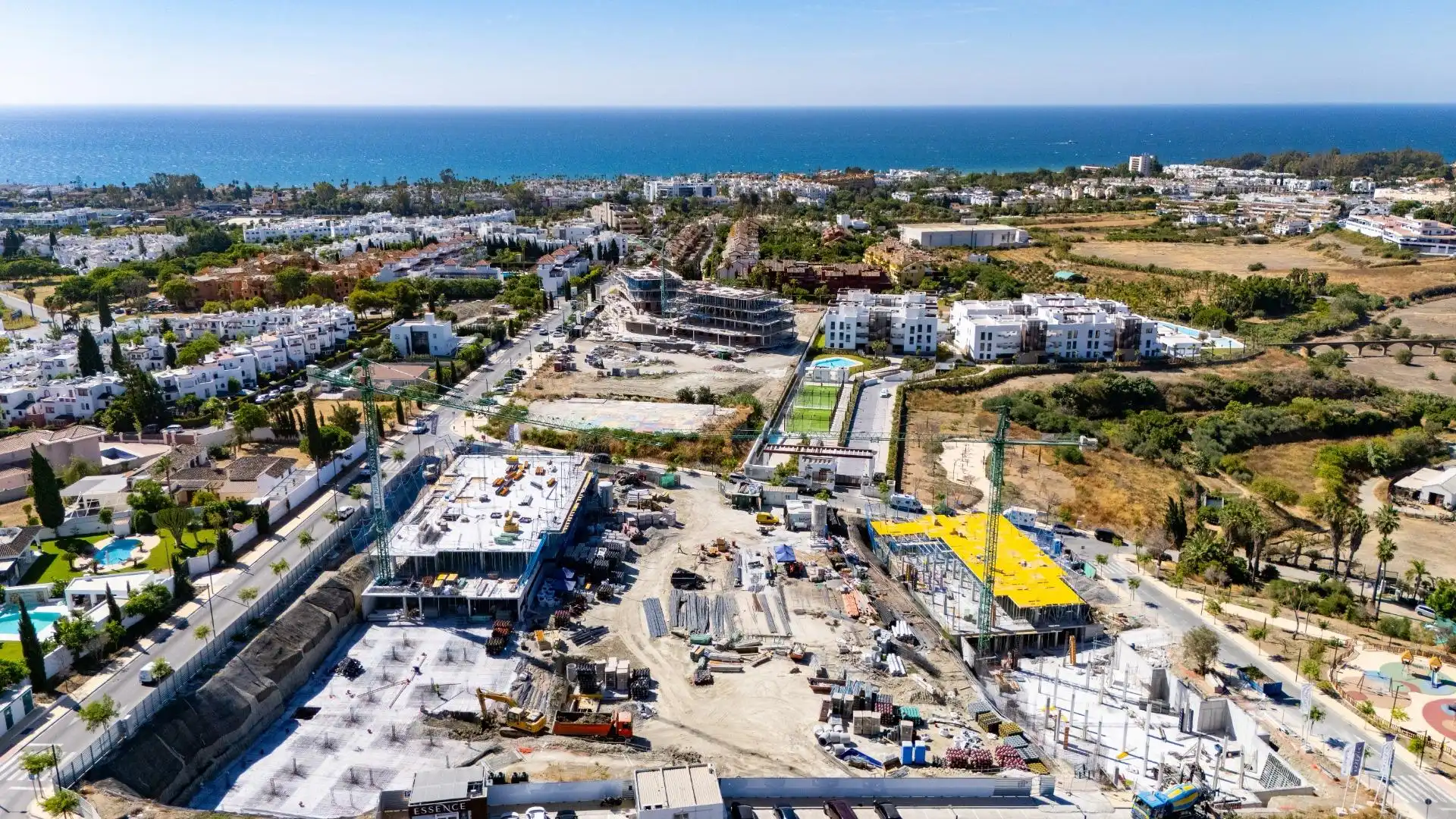 Exterior view of Apartments for sale in Estepona  with Air Conditioner, Heating and Private garden