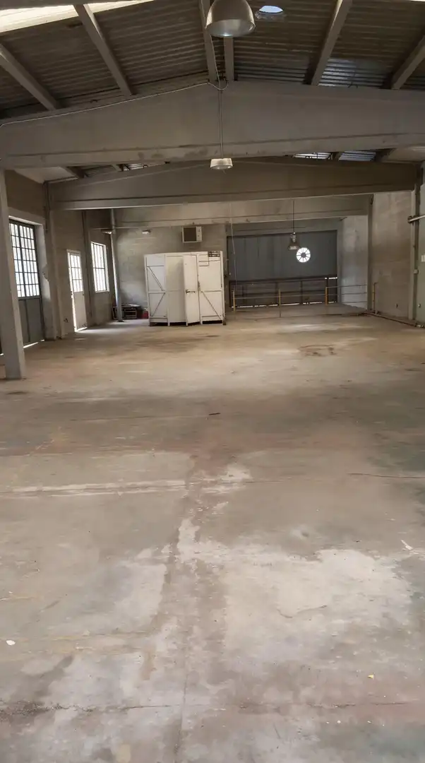 Nave industrial en venta en Cubelles