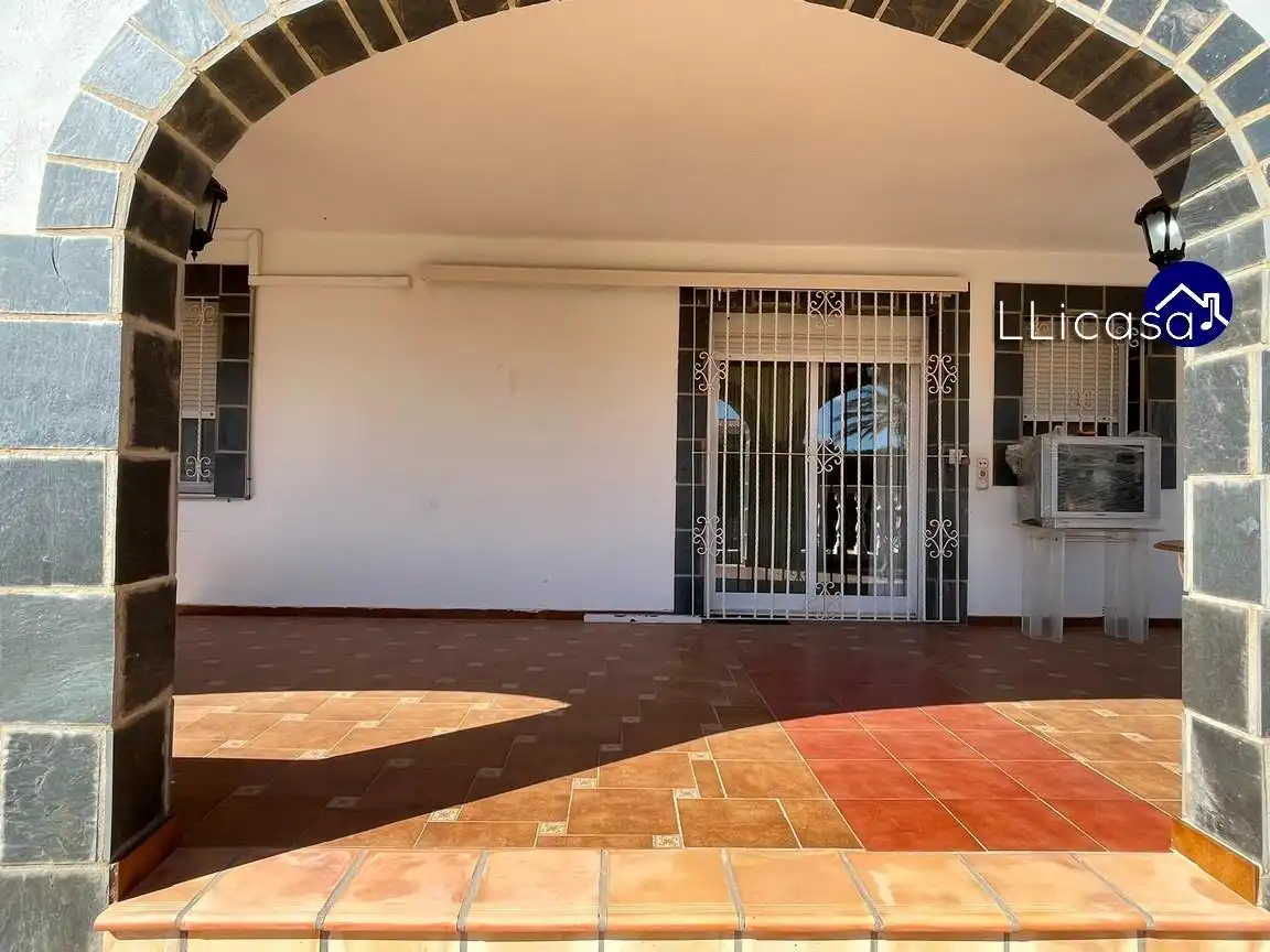 Casa o chalet en venta en La Pobla de Vallbona con Calefacción, Jardín privado y Terraza