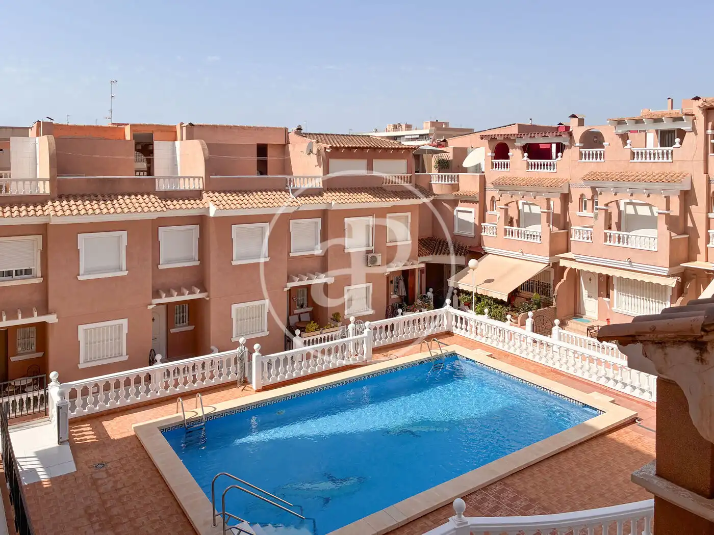 Piscina de Piso de alquiler en Santa Pola con Calefacción, Trastero y Amueblado