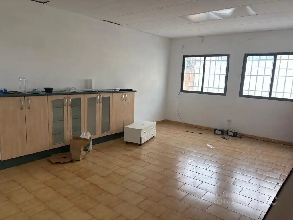 Nave industrial de alquiler en Ajalvir