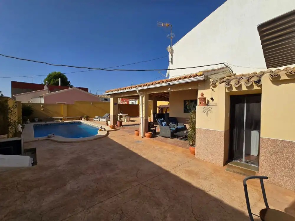 Vista exterior de Casa o xalet en venda en Yecla