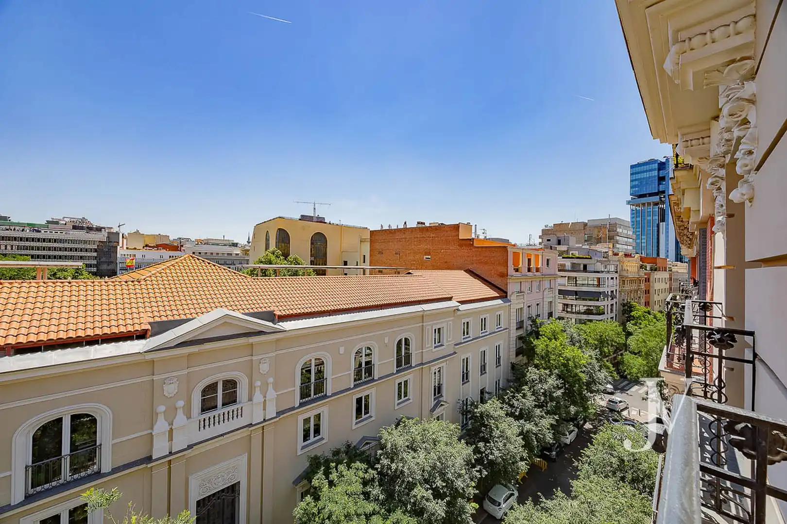 Vista exterior de Pis de lloguer en Madrid amb Aire condicionat, Calefacció i Forn