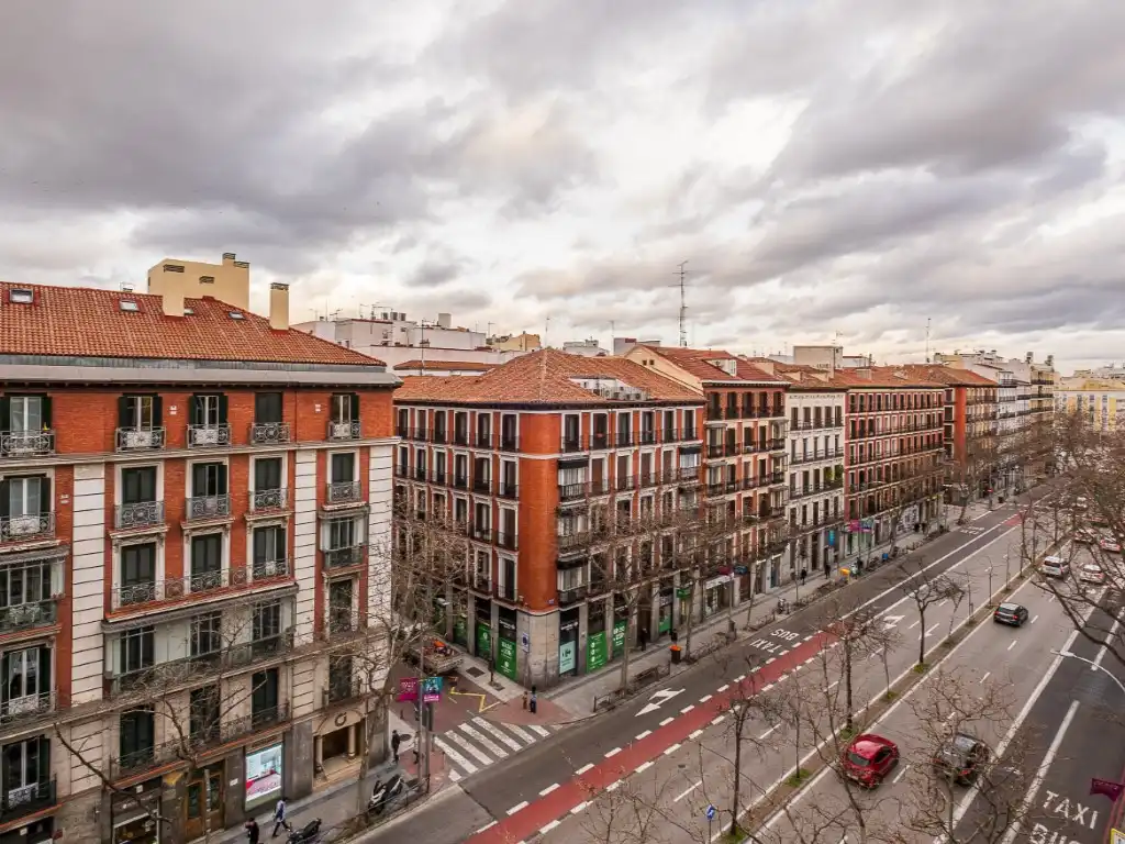 Exterior view of Office for rent in Madrid