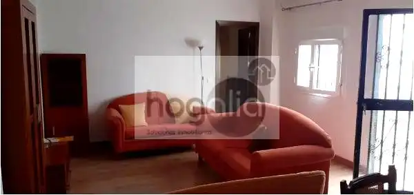 Sala d'estar de Casa o xalet de lloguer en Sevilla amb Aire condicionat